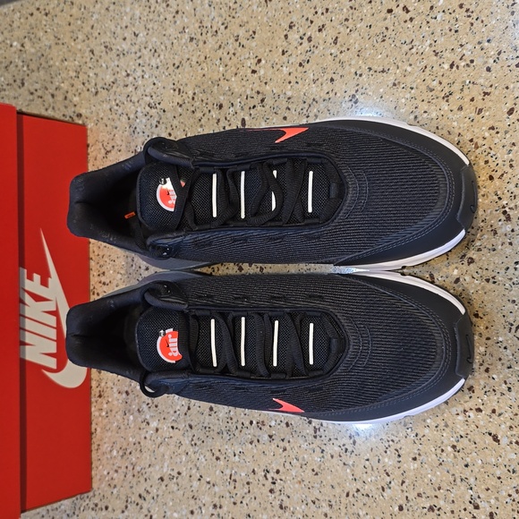 Nike Air Max Pulse - Picture 3 of 10